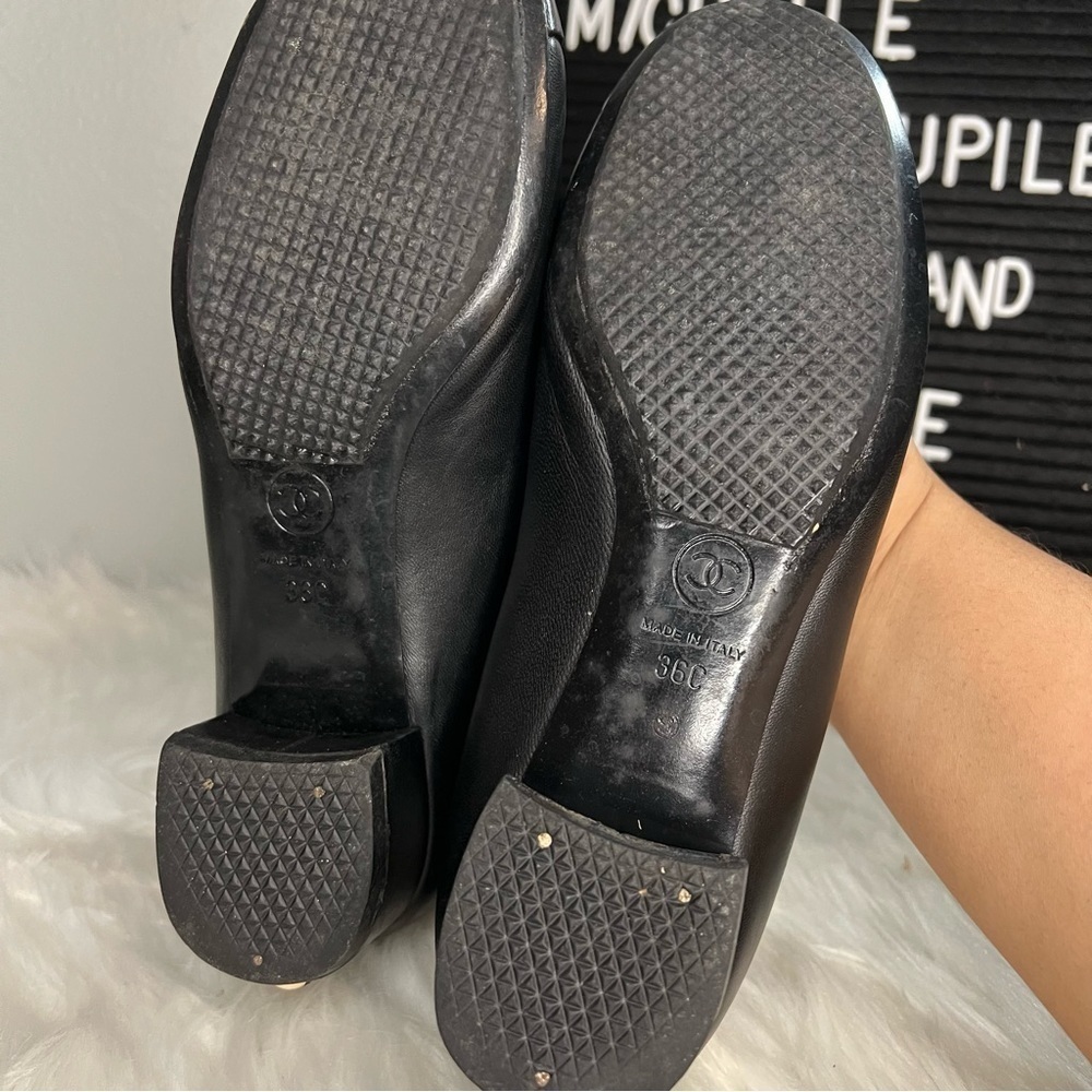 Chanel Black Lambskin Leather Pearl CC Logo Round Toe Low Block Heel Pump - 36C - Picture 12 of 16